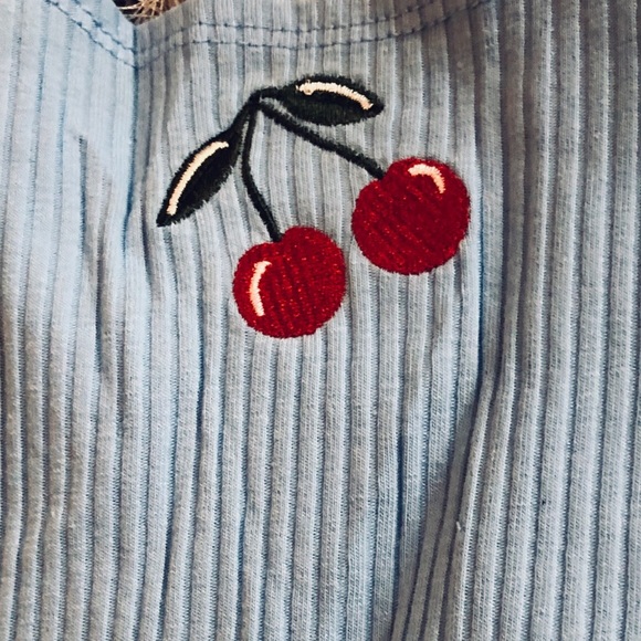 NWT ‘Alexei’ Crop Top - Picture 4 of 7